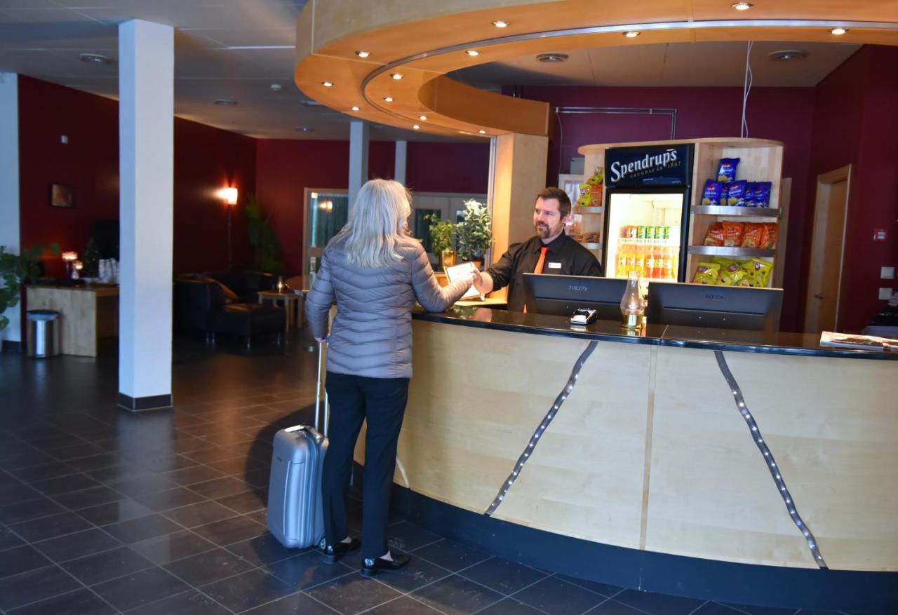 Hotell Arjaeng Екстер'єр фото