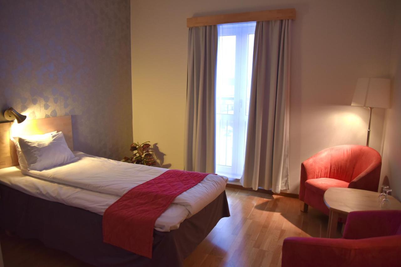 Hotell Arjaeng Екстер'єр фото